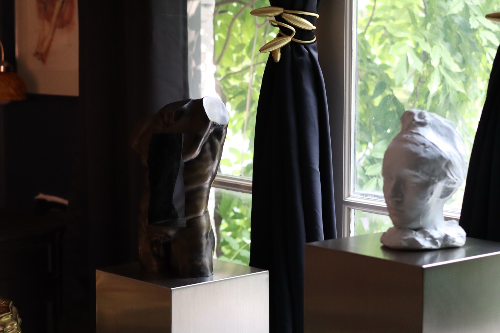 Sculptures in the consulting room